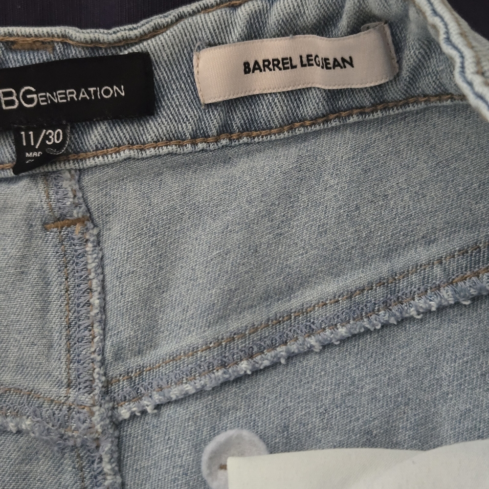 BCBG Blue Boyfriend Jeans with Classic Wash - Picture 12 of 13
